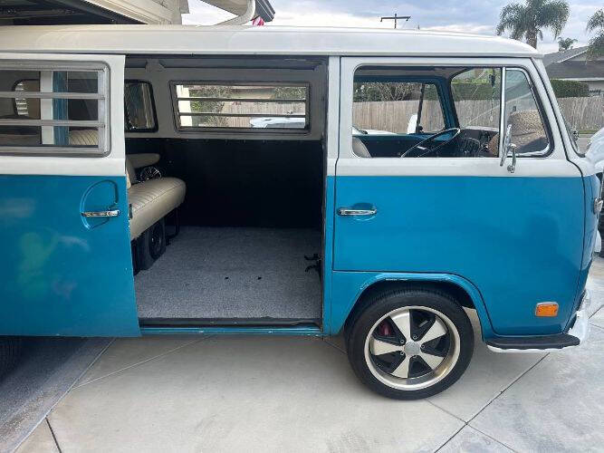 1972 Volkswagen Bus