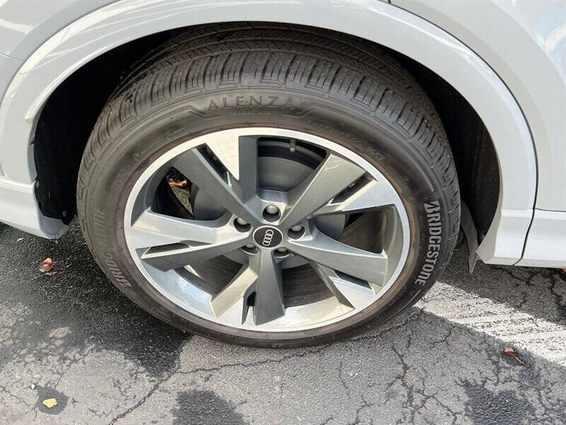 2022 Audi Q4 e-tron quattro Premium 50