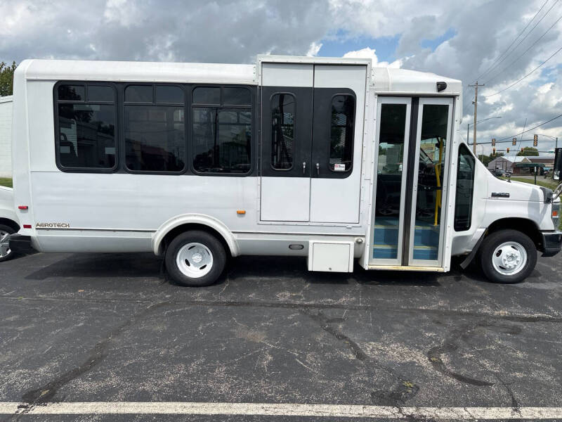 2010 Ford E-Series E-450 SD