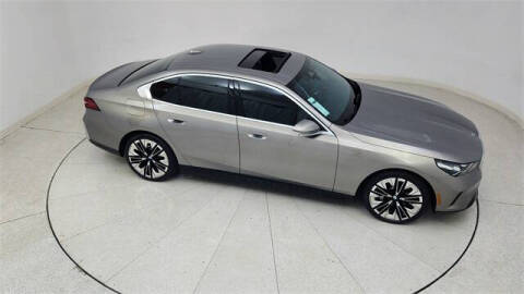 2025 BMW 5 Series 530i