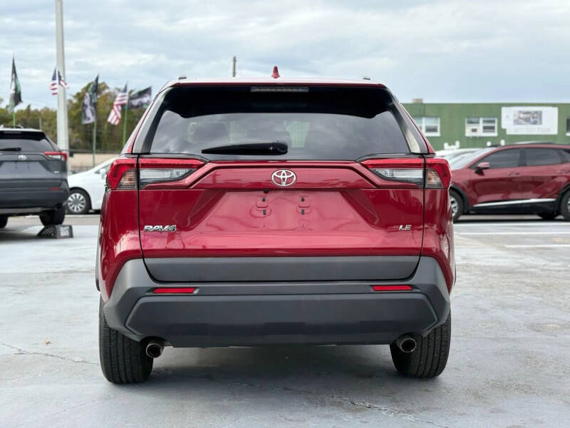 2019 Toyota RAV4 LE