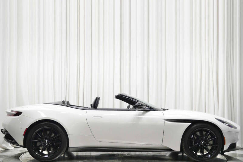 2019 Aston Martin DB11 Volante