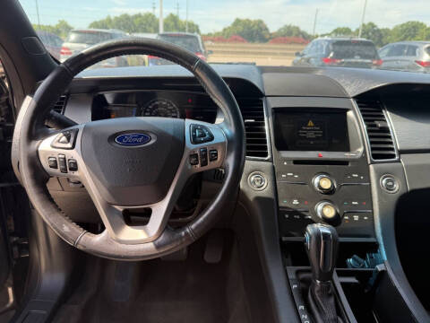 2015 Ford Taurus SEL