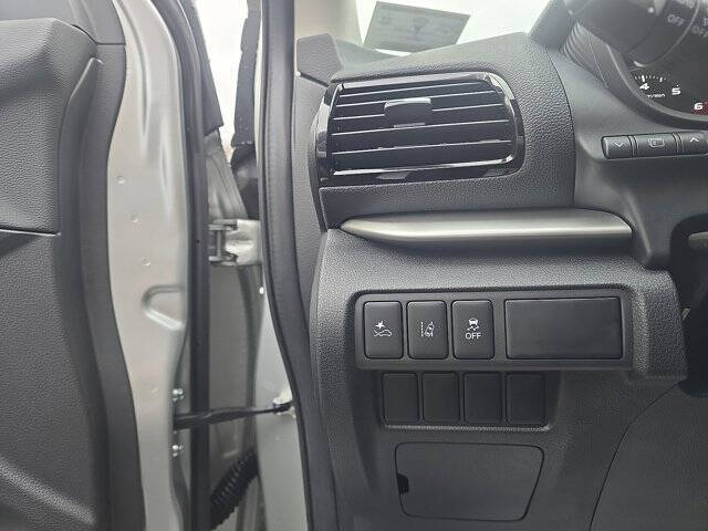 2026 Mitsubishi Eclipse Cross LE