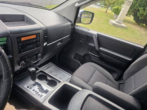 2010 Nissan Titan SE