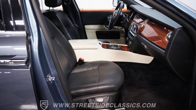 2010 Rolls-Royce Ghost