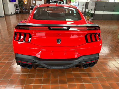 2025 Ford Mustang Dark Horse