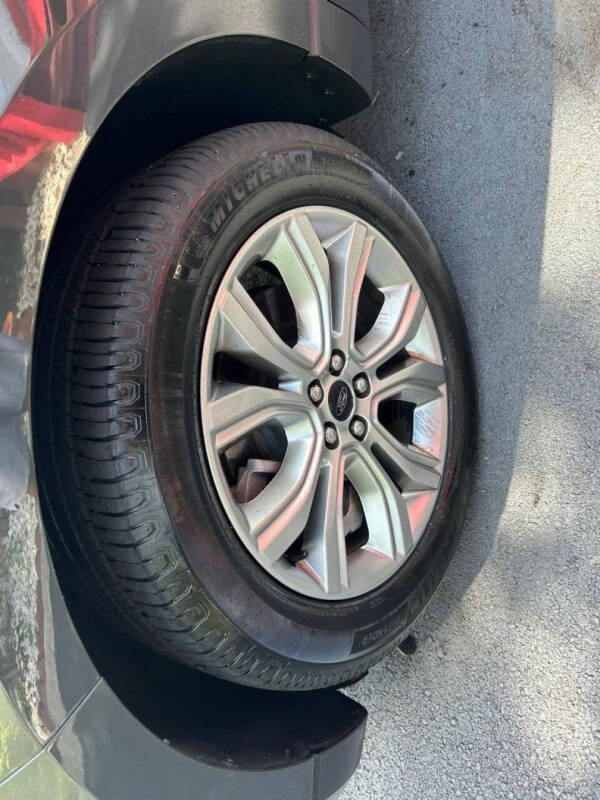 2023 Ford Edge Titanium