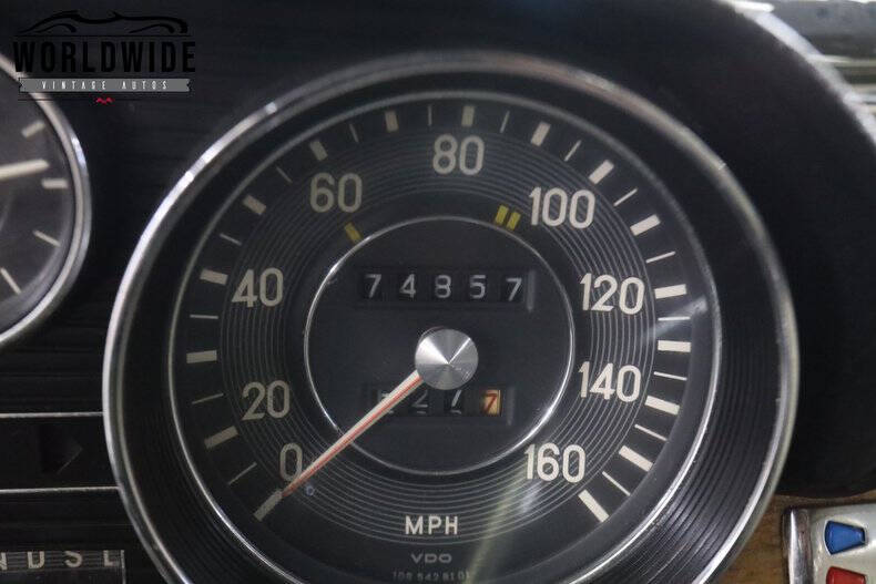 1972 Mercedes-Benz 300-Class