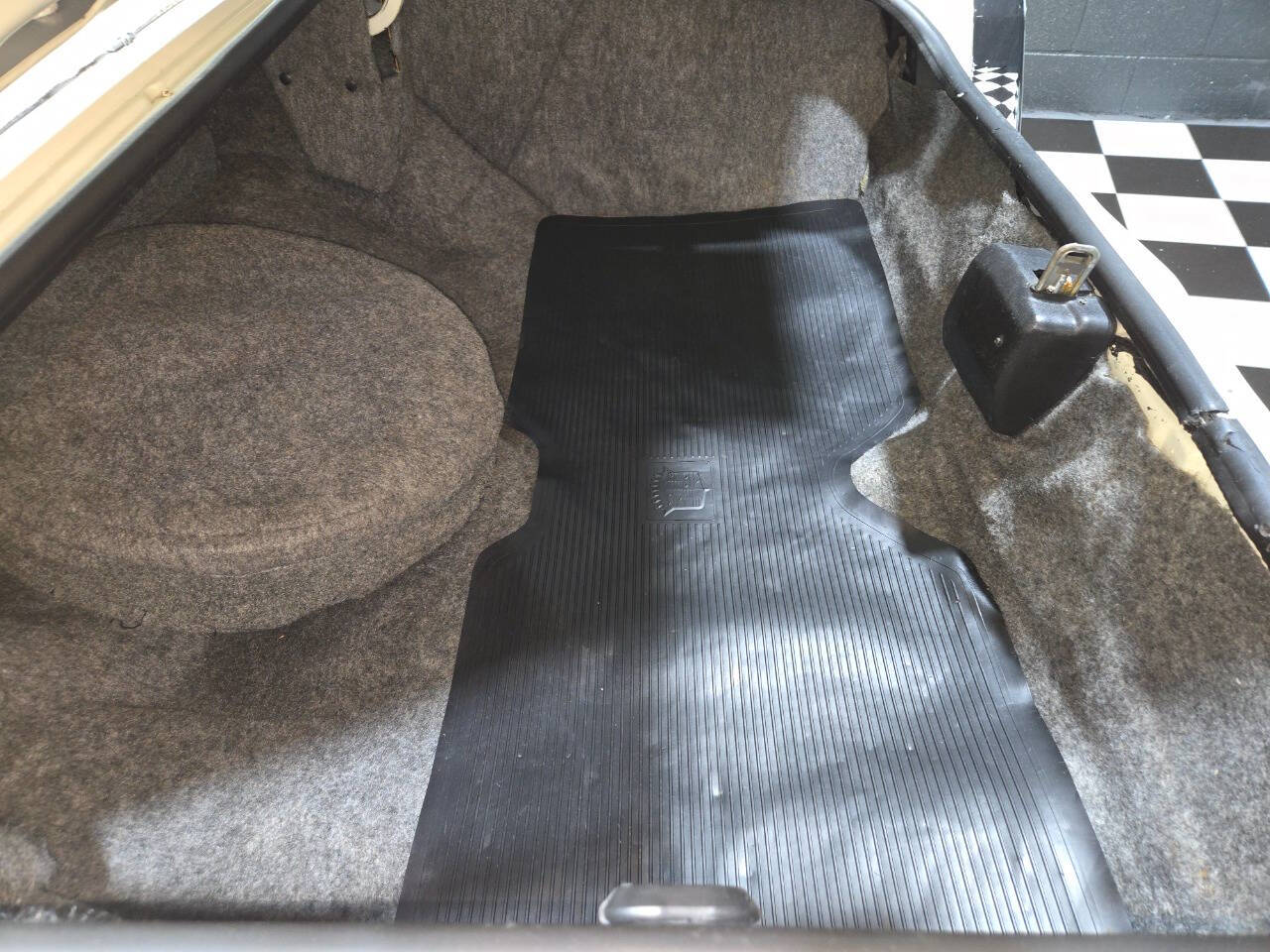 1981 Cadillac Fleetwood Brougham 62