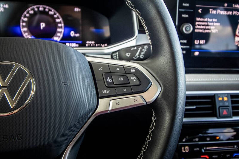 2025 Volkswagen Taos SE