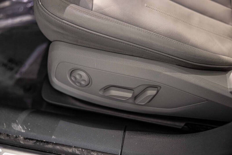 2019 Audi A4 quattro Premium Plus 45 TFSI