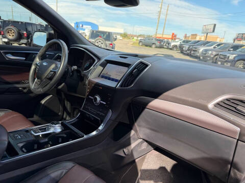 2020 Ford Edge Titanium