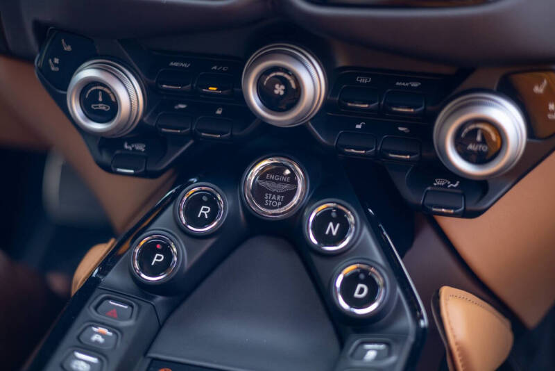 2023 Aston Martin Vantage