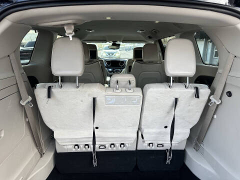 2017 Chrysler Pacifica Hybrid Platinum