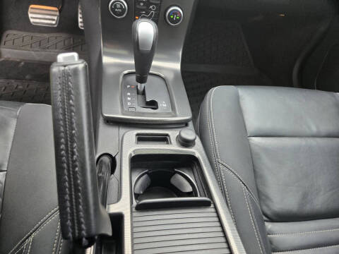 2011 Volvo C30 T5 R-Design