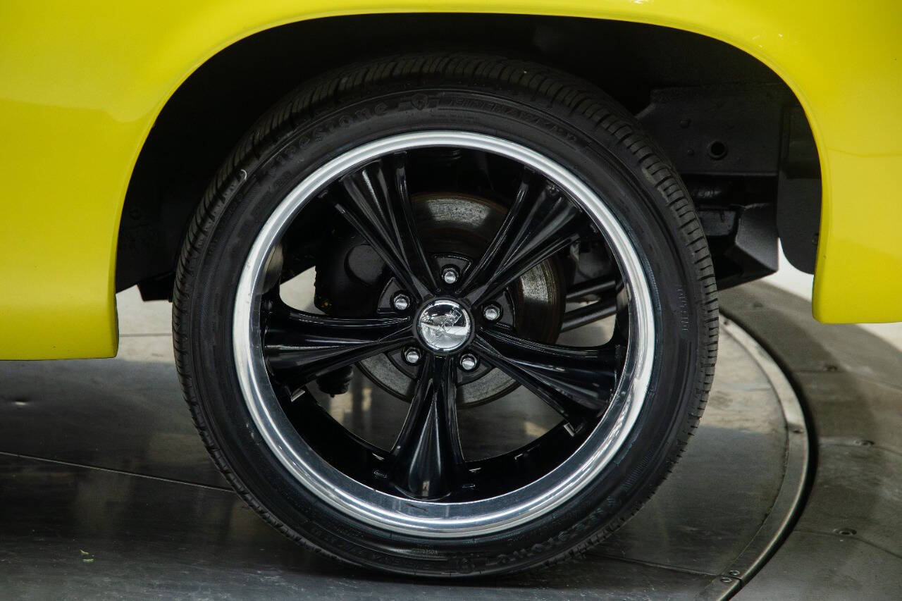 1973 Plymouth Roadrunner 35