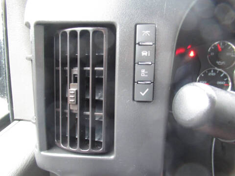 2025 Chevrolet Express LT 3500