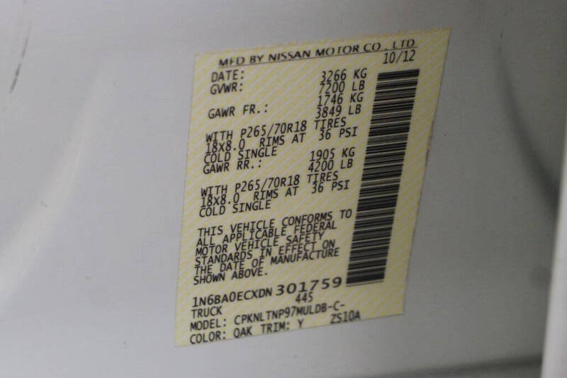 2013 Nissan Titan SV
