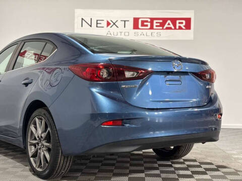 2018 Mazda MAZDA3 Touring