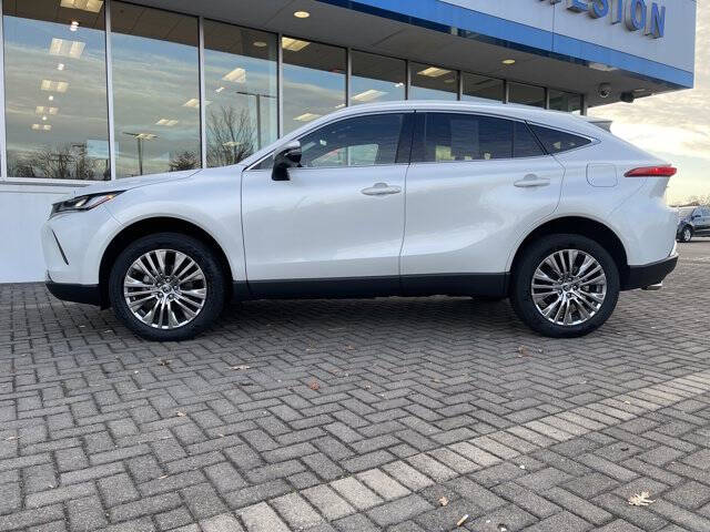 2023 Toyota Venza LE