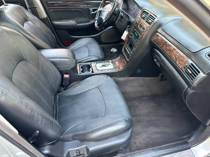 2002 Hyundai XG350 L
