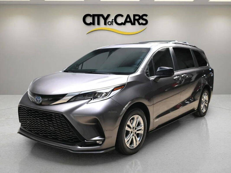 2021 Toyota Sienna for sale at City of Cars in Troy MI