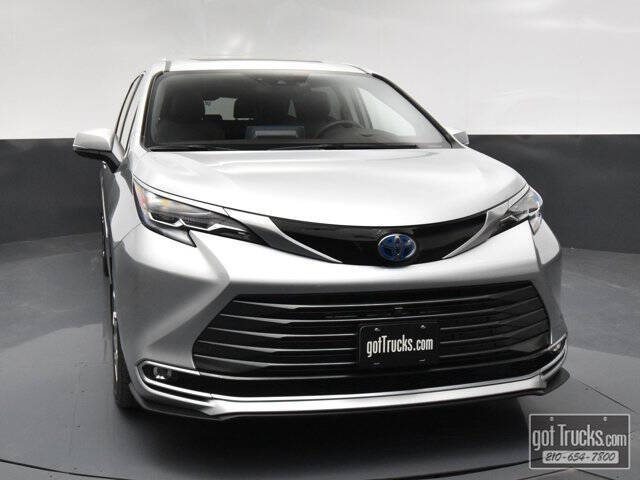 2024 Toyota Sienna Platinum 7-Passenger