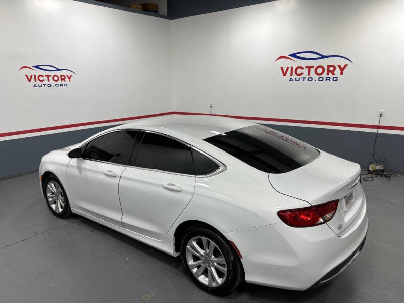 2016 Chrysler 200 Limited