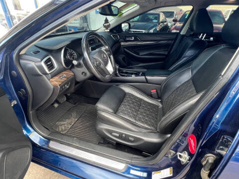 2017 Nissan Maxima Platinum