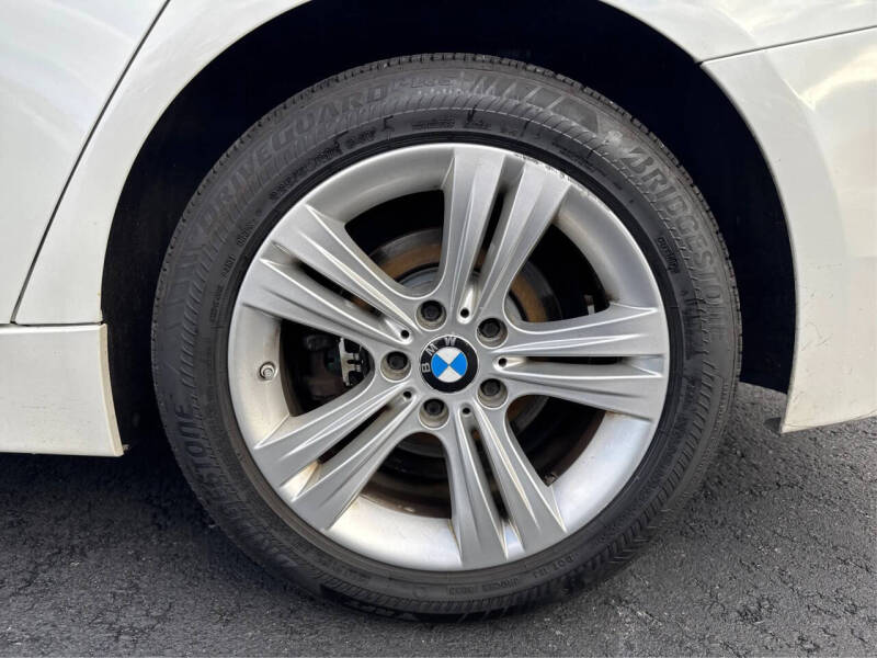 2017 BMW 3 Series 330i xDrive