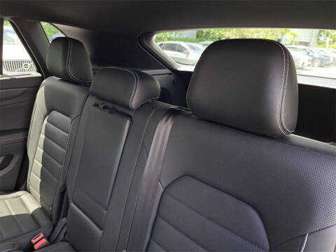 2025 Volkswagen Atlas Cross Sport SEL 4Motion