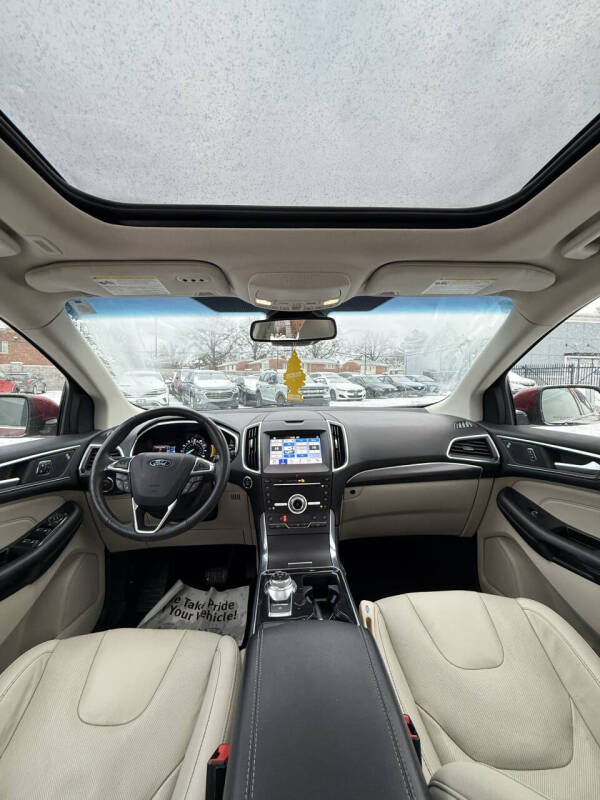 2019 Ford Edge Titanium