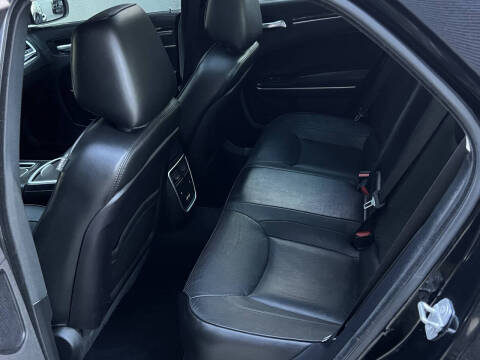 2019 Chrysler 300 Limited