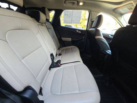 2020 Ford Escape Hybrid Titanium