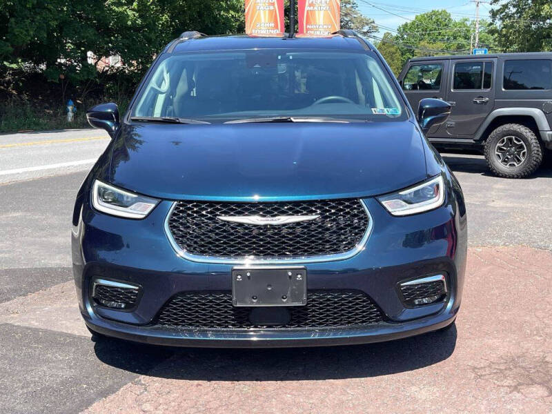 2022 Chrysler Pacifica Touring L
