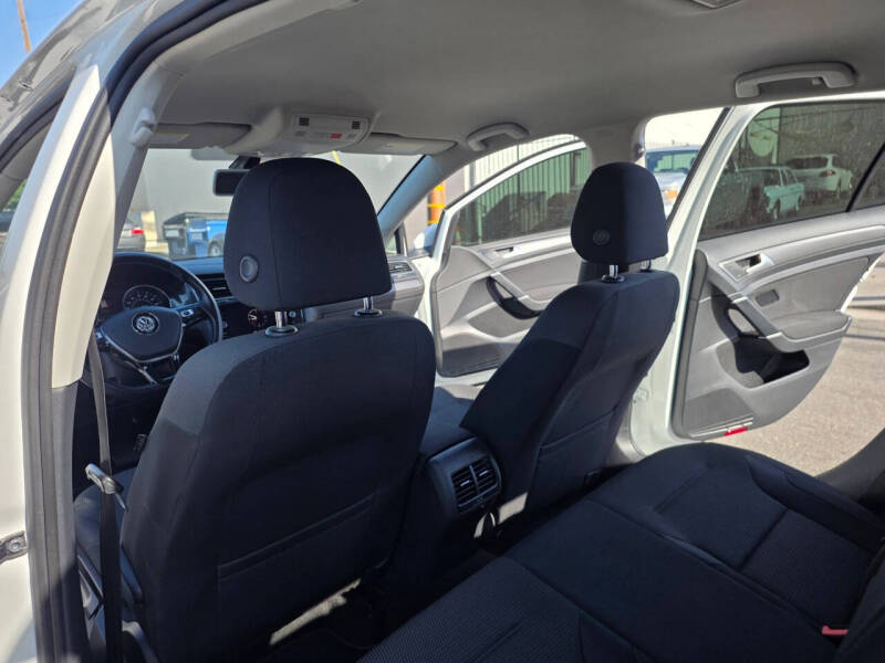 2019 Volkswagen e-Golf SE