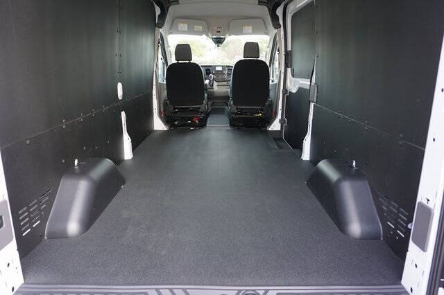 2025 Ford Transit 250