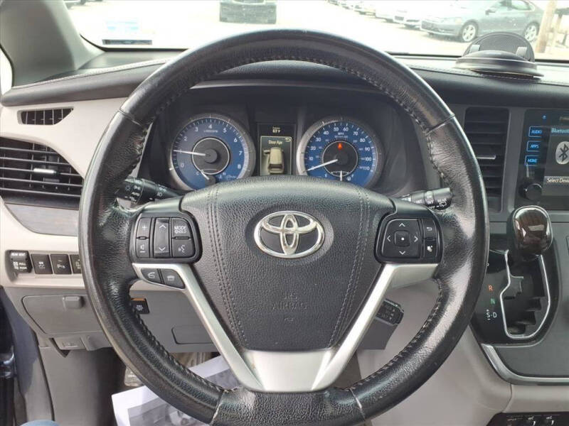 2015 Toyota Sienna
