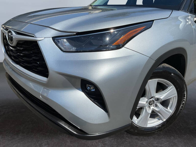 2024 Toyota Highlander LE