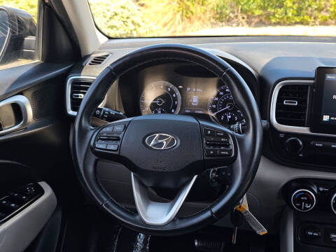 2020 Hyundai Venue SEL