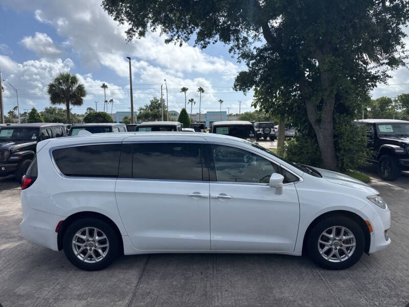 2020 Chrysler Pacifica Touring
