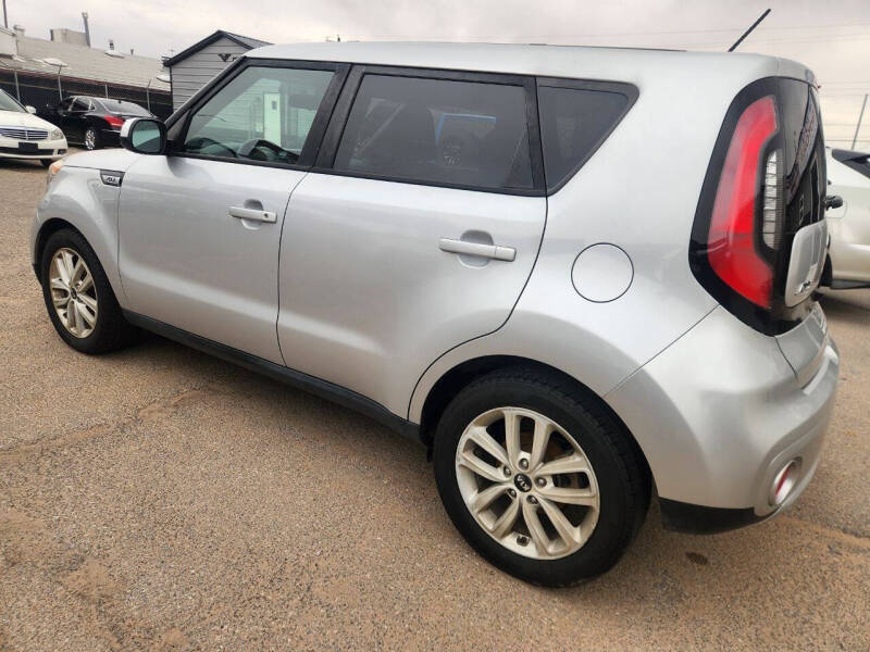 2017 Kia Soul +