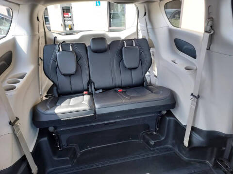 2023 Chrysler Pacifica Touring L