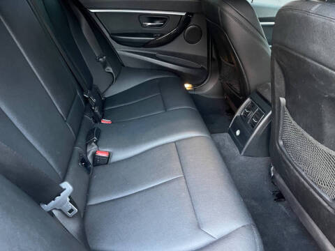 2017 BMW 3 Series 330i xDrive