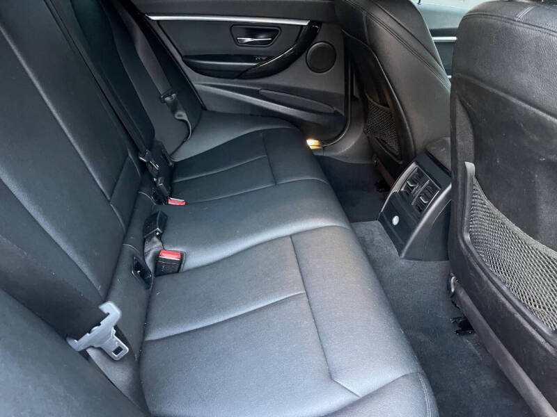 2017 BMW 3 Series 330i xDrive