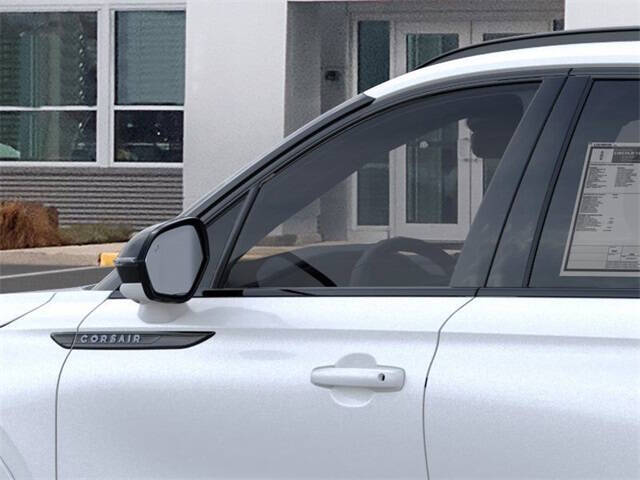 2025 Lincoln Corsair Premiere