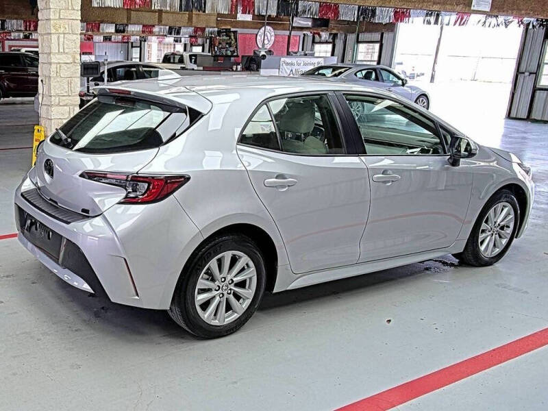 2024 Toyota Corolla Hatchback SE