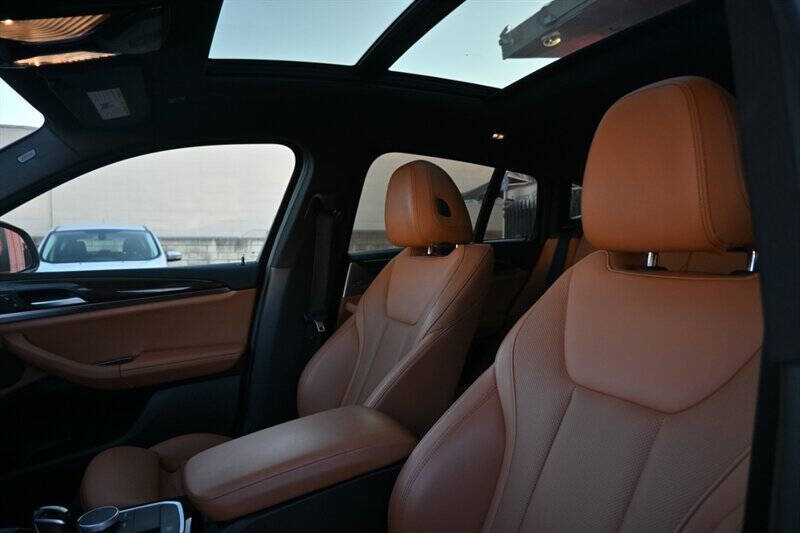 2023 BMW X4 xDrive30i