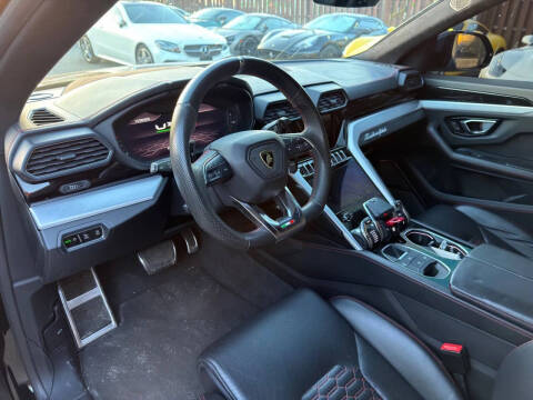 2020 Lamborghini Urus